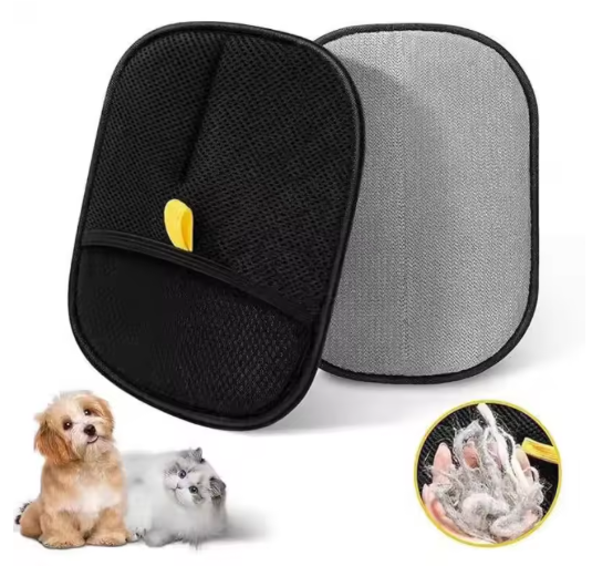 Grooming glove for dogs and cats