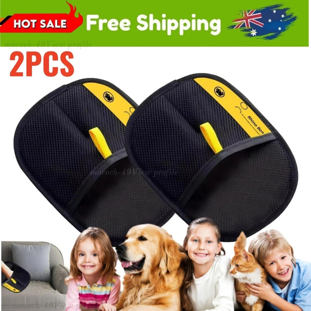 Grooming glove in use on a pet